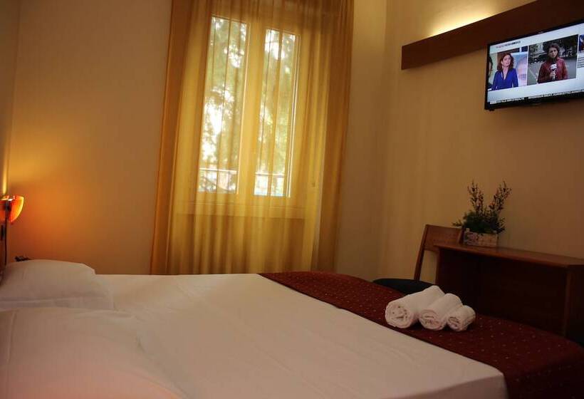 اتاق استاندارد سه نفره, Albergo Hotel Giardino