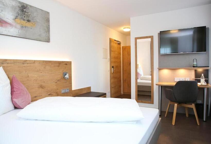 스탠다드 룸 킹사이즈 침대, Gasthof Hotel Adler Inneringen
