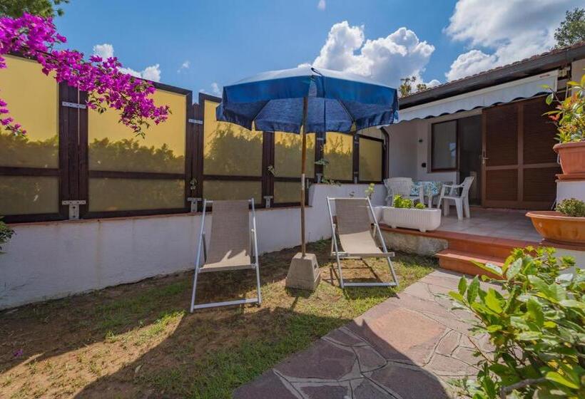 带1个卧室带花园景观的公寓, Residence Baia Delle Grazie