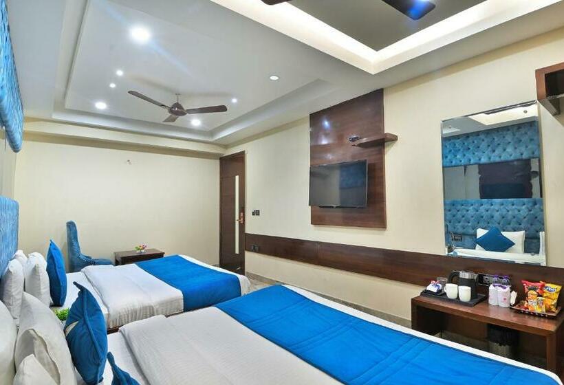 패밀리 스위트, Vanson Delite   New Delhi Railway Station