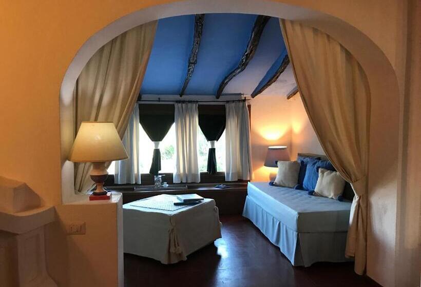 سوییت لوکس, Palmasera Charming Suites