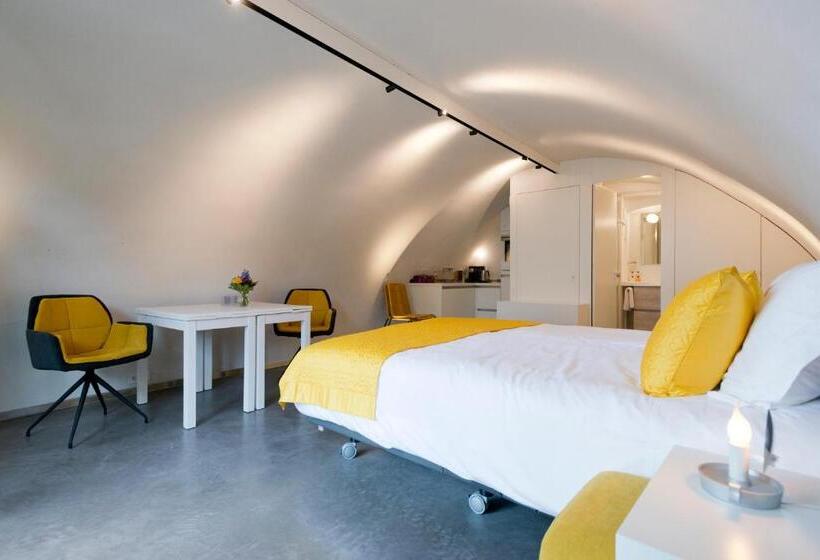 إستوديو سوبيريور, Oudegracht