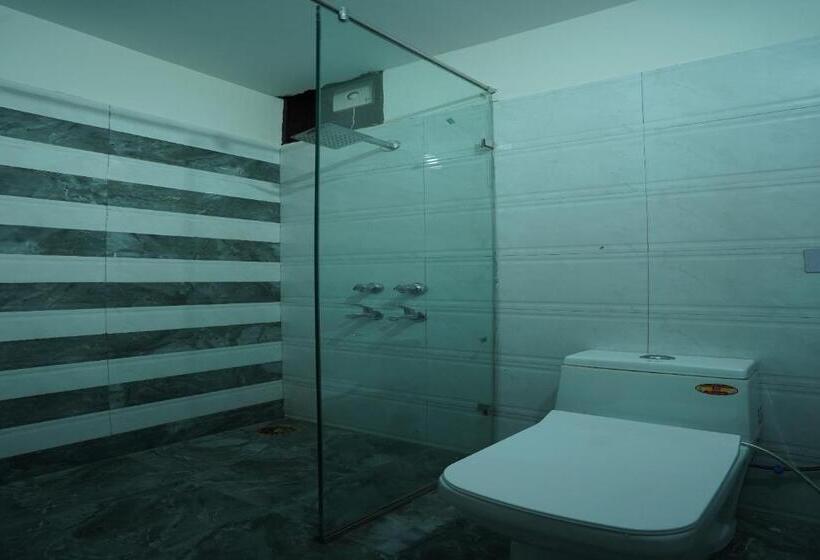 Трехместный Номер Deluxe, Oyo 86335  Grey Orchid