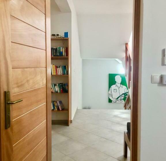 استودیوی استاندارد, Surfzone Beachside Apartments