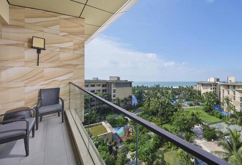 Номер Deluxe Вид на Море, Wanda Realm Resort Sanya Haitang Bay