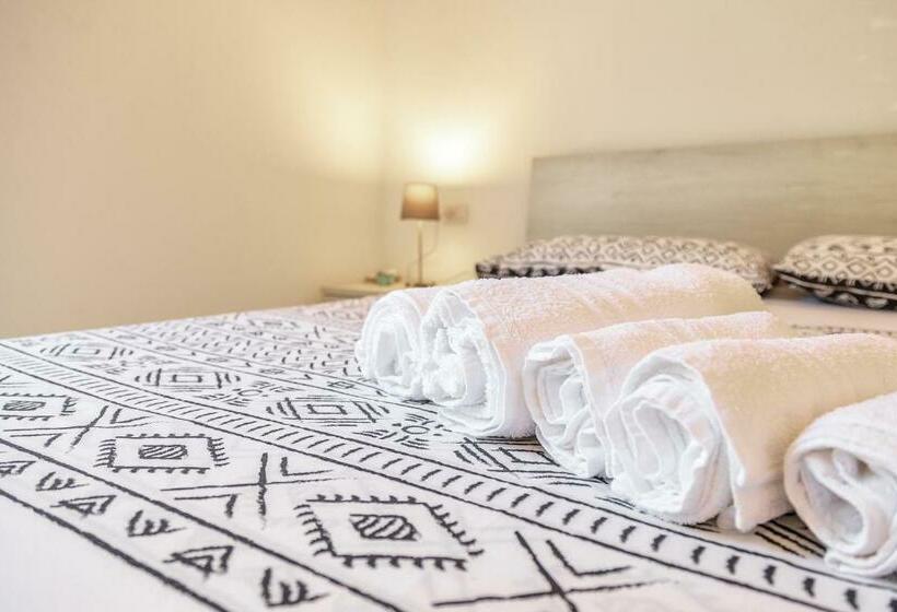 اتاق استاندارد, Alexander B&b