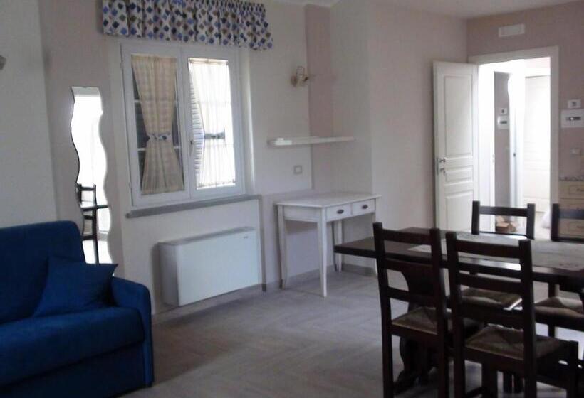 استودیو خانوادگی, B&b Lo Scoiattolo Del Pollino