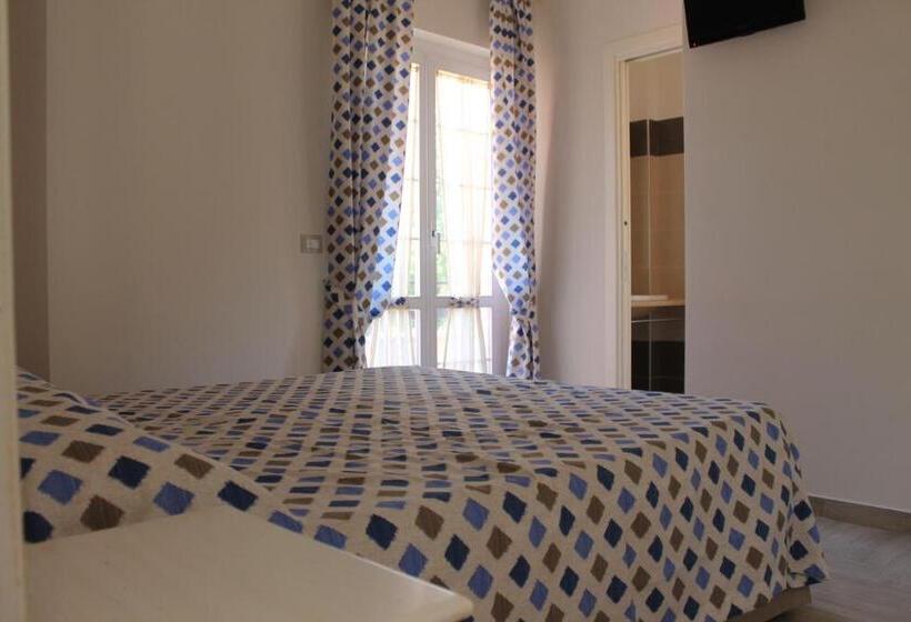 اتاق استاندارد, B&b Lo Scoiattolo Del Pollino
