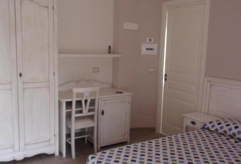 اتاق استاندارد, B&b Lo Scoiattolo Del Pollino