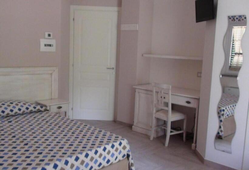 اتاق استاندارد سه نفره, B&b Lo Scoiattolo Del Pollino