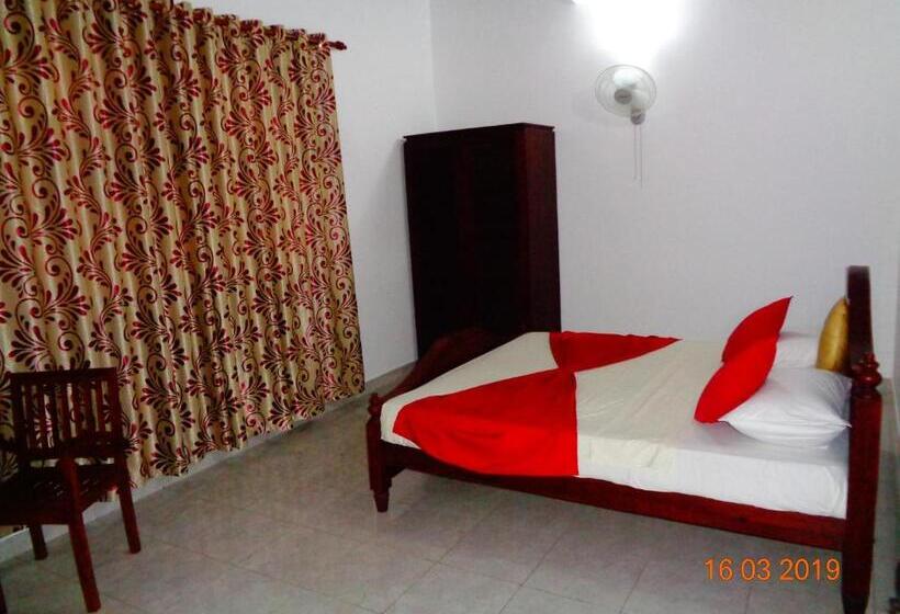 이코노미 룸, Solal Villa