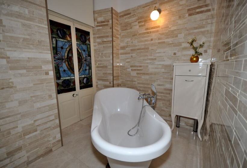 سوییت, Villa Levante