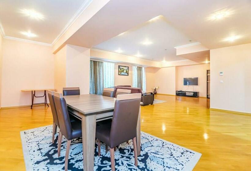 سوییت خانوادگی, Port Baku Residance 710 A
