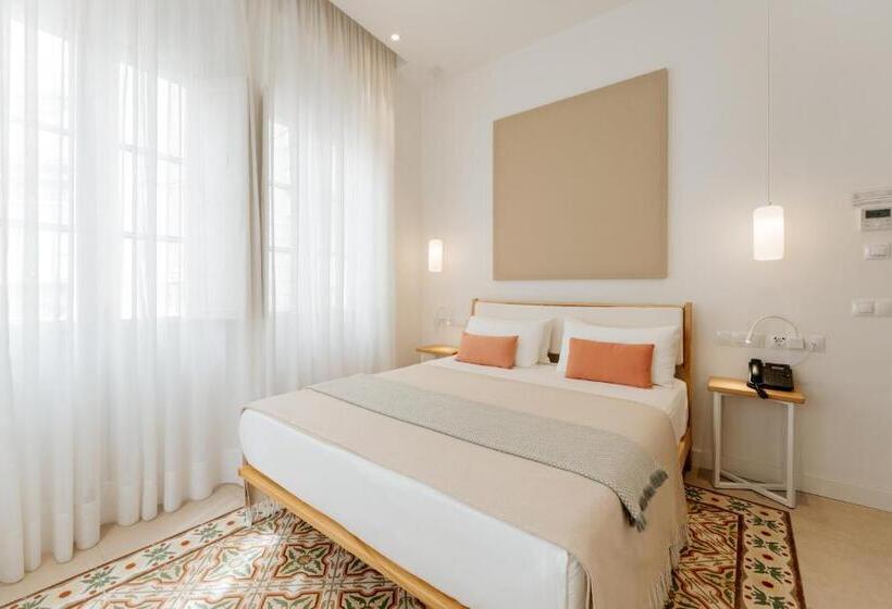 Номер Стандарт, Emblemático F24 Only Adults B&b