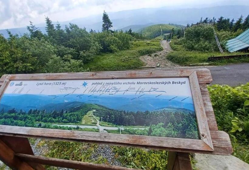 Люкс 3 Спальни, Chata U Dědka