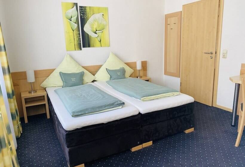 Номер Стандарт с Балконом, Otto   Bed & Breakfast