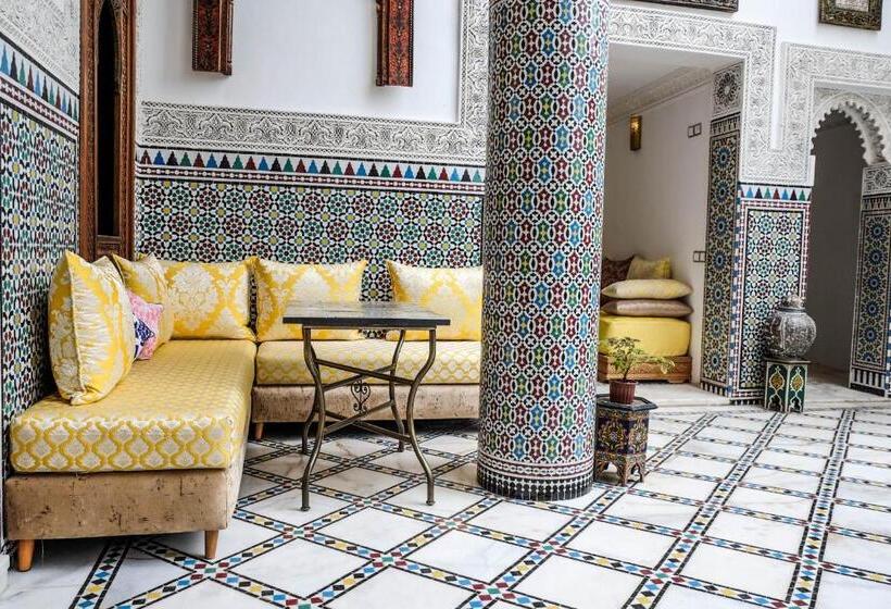 اتاق لوکس با بالکن, Riad Fez Mahal
