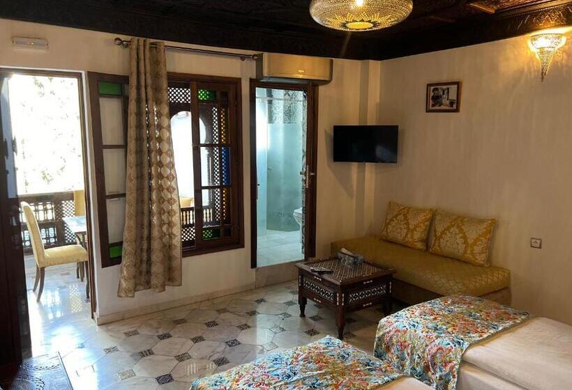 اتاق لوکس با بالکن, Riad Fez Mahal