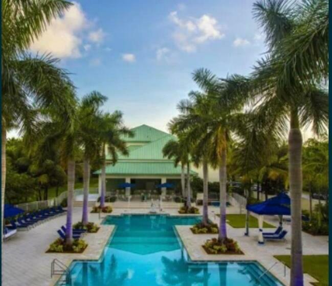 آپارتمان 3 خوابه, Doral 2 Story Villa 3 Bed 4 Bath At Provident Doral At The Blue Miami