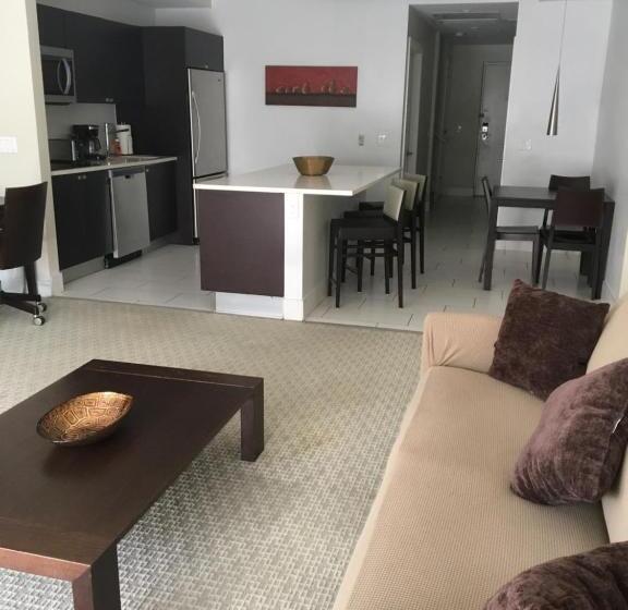 آپارتمان 3 خوابه, Doral 2 Story Villa 3 Bed 4 Bath At Provident Doral At The Blue Miami