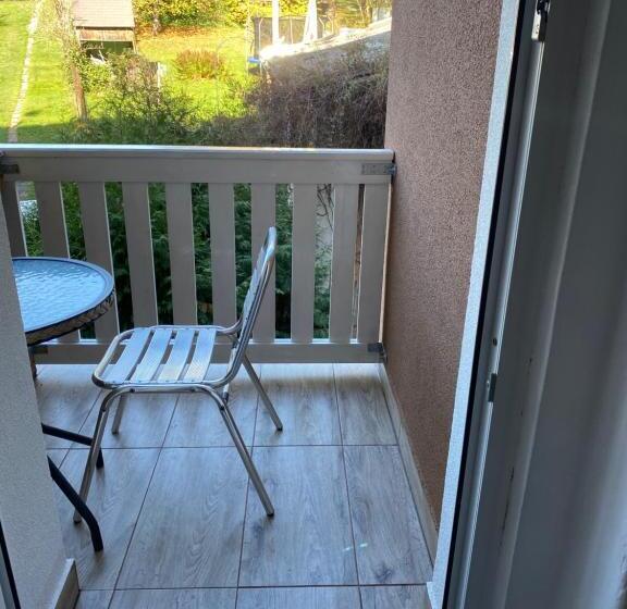 Quarto Estandar Individual com Sacada, Pension V Pohodě