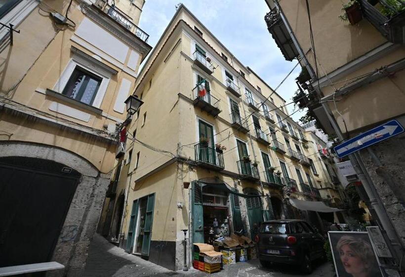 اتاق استاندارد سه تخته با بالکن, La Memolina B&b