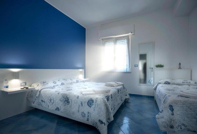 اتاق لوکس با تخت بزرگ, B&b Stella Marina