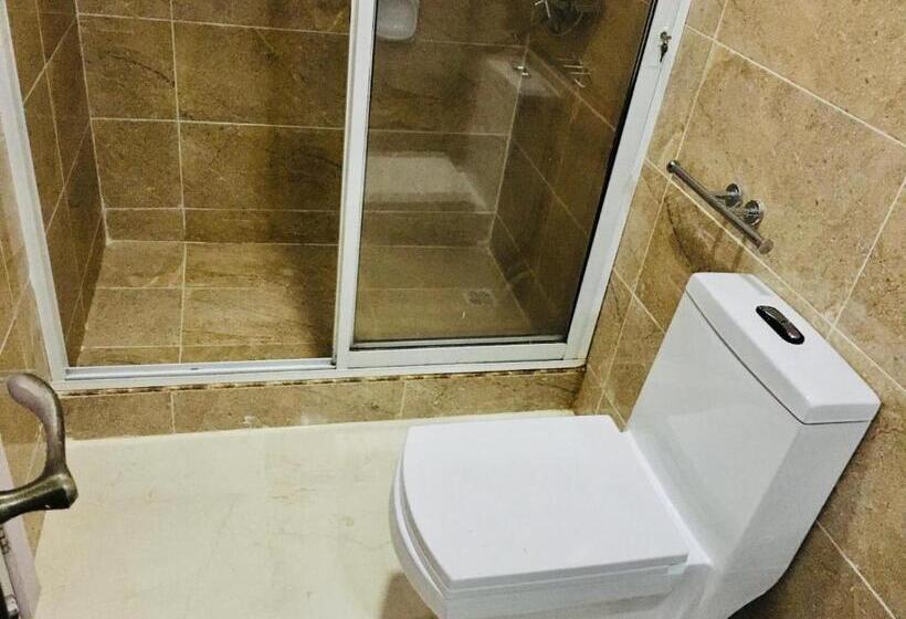 اتاق لوکس, Bw Starfire