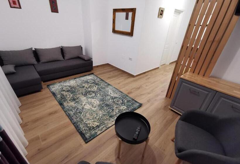 اتاق خانوادگی, Casa De Pe Vale