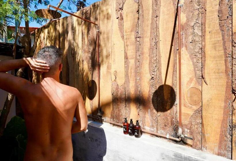 اتاق استاندارد با سرویس بهداشتی مشترک, Casa Nudista   Lgbt