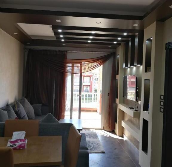 استودیو استاندارد با چشم‌انداز استخر, شاليهات بورتو مطروح فيو بحر Porto Matrouh Sea View Families Only