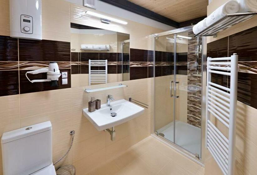 Семейный Номер, Zámek Wichterle   Hotel A Pivní Lázně