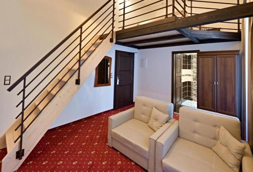 Семейный Номер, Zámek Wichterle   Hotel A Pivní Lázně