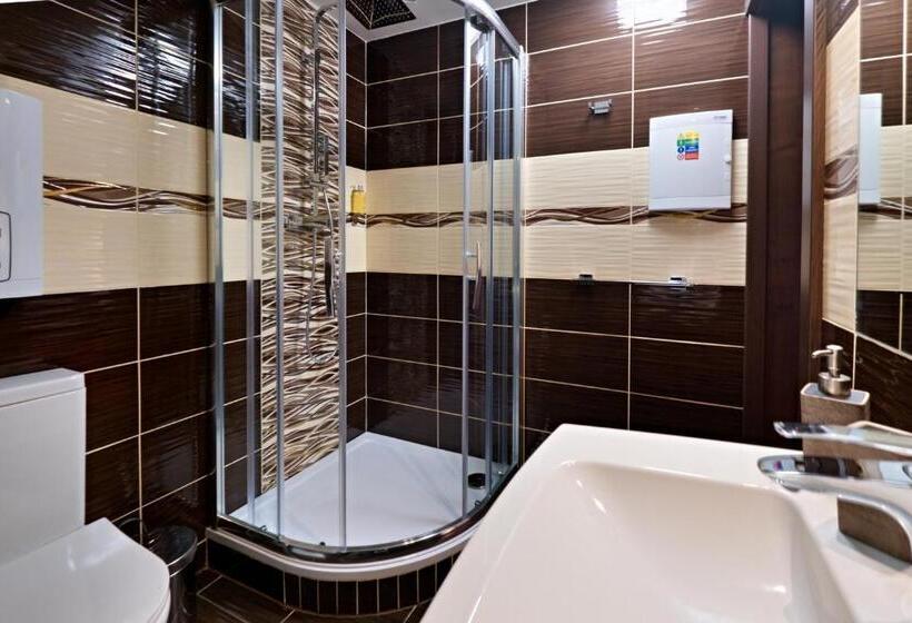 Quarto Estandar, Zámek Wichterle   Hotel A Pivní Lázně