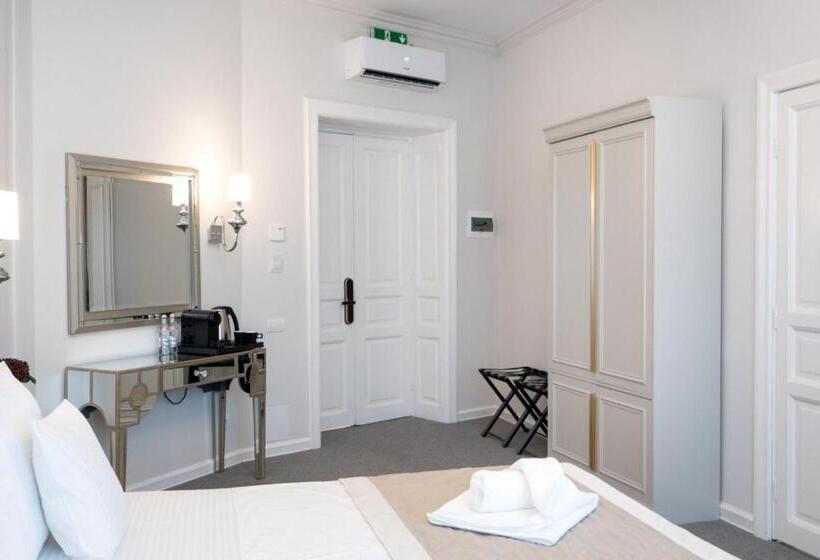 اتاق لوکس با تخت بزرگ, Highline Downtown Aparthotel Oldtown Unirii Square