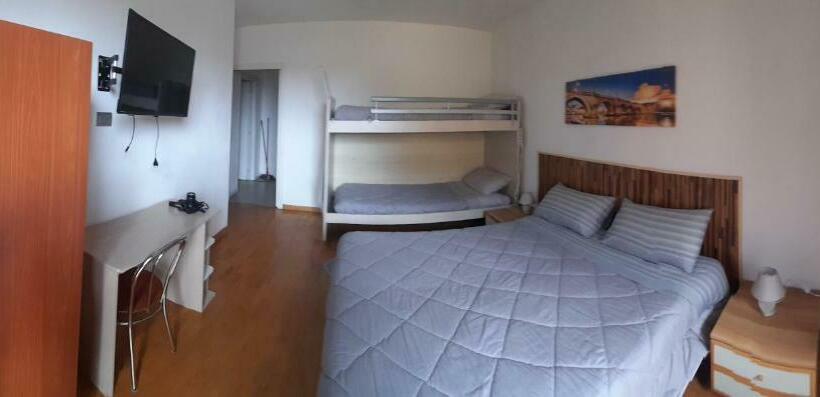 اتاق کلاسیک چهارنفره, B&b Grandson