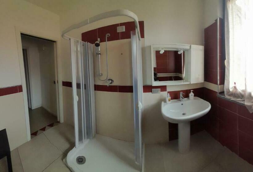 اتاق کلاسیک چهارنفره, B&b Grandson