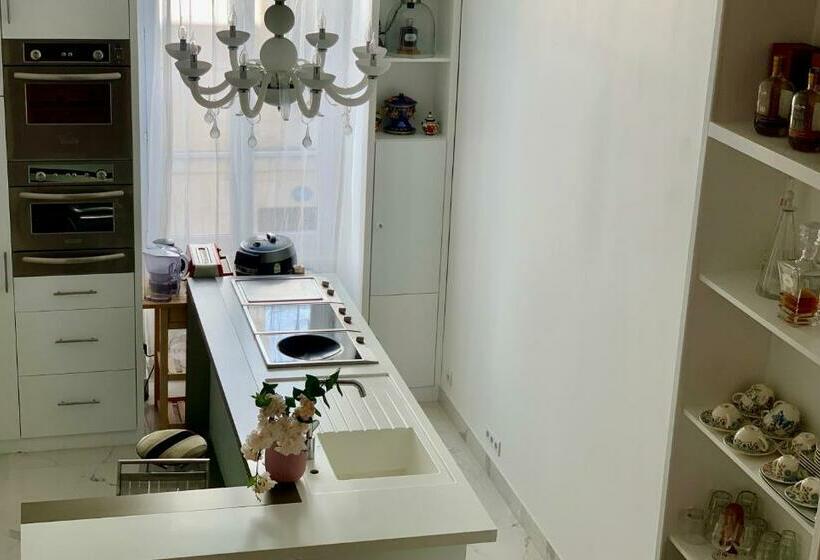اتاق استاندارد با تراس, Tang Home Bordeaux Hyper Centre
