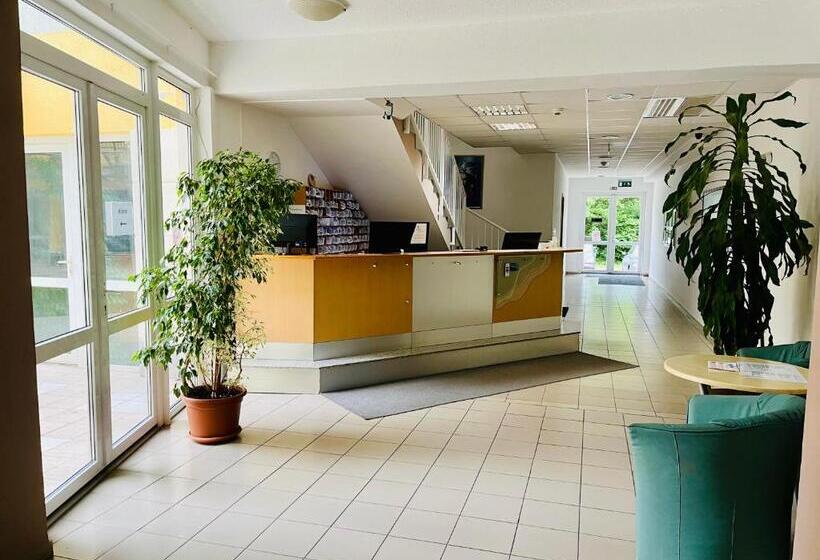 آپارتمان 1 خوابه با تراس, Gyöngy Apartman
