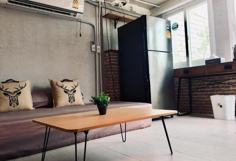 آپارتمان 1 خوابه با چشم‌انداز استخر, New Apartment Nearby Beach