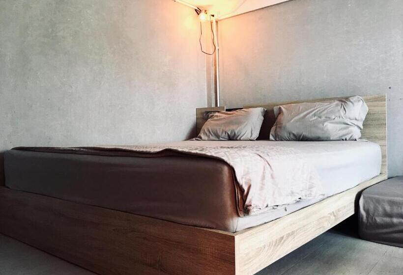 آپارتمان 1 خوابه با چشم‌انداز استخر, New Apartment Nearby Beach