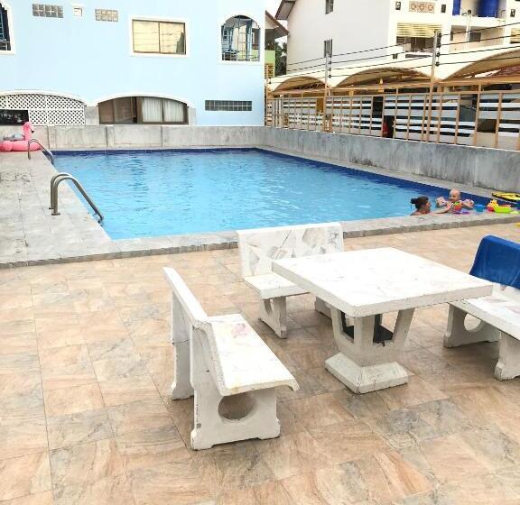 آپارتمان 1 خوابه با چشم‌انداز استخر, New Apartment Nearby Beach