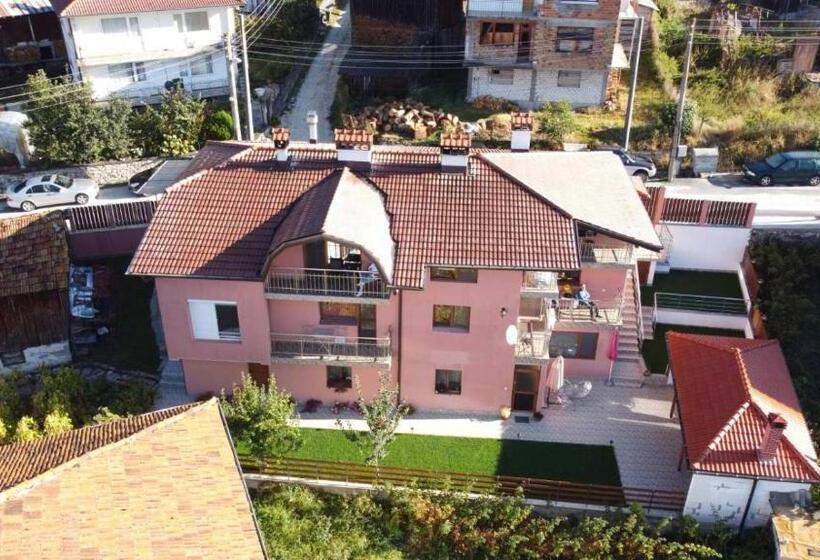 Apartamento 2 Dormitórios, къща за гости романс