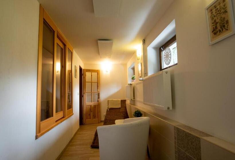 آپارتمان 1 خوابه, Pension Styl
