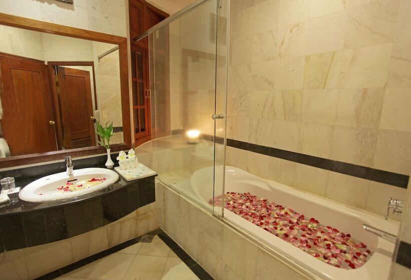 ویلای لوکس 1 خوابه, Sokhalay Angkor Villa Resort