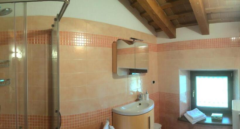 Четырехместный Номер Стандарт, B&b Ergira