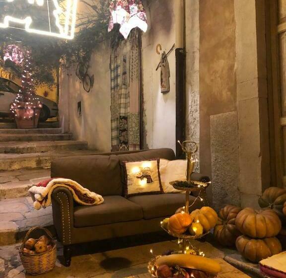 اتاق لوکس با بالکن, Casa 28
