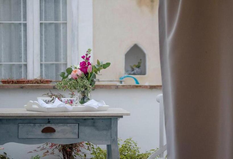 اتاق لوکس با بالکن, Casa 28