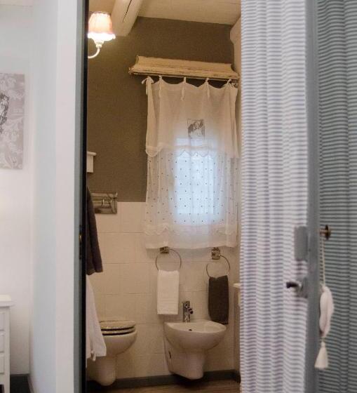 اتاق لوکس با بالکن, Casa 28
