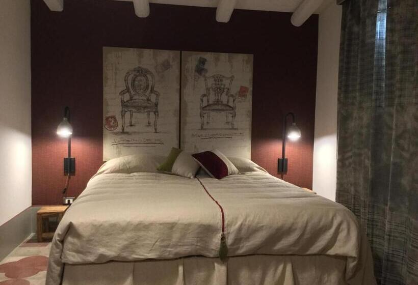 اتاق لوکس با بالکن, Casa 28